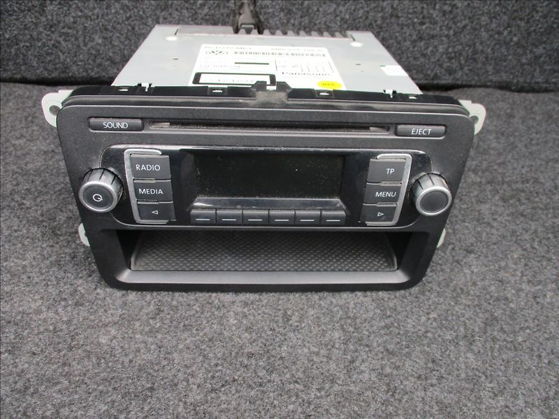 Volkswagen Polo 1,4 i 16v,klima,xenon,rozvody, - fotka 10 z 22