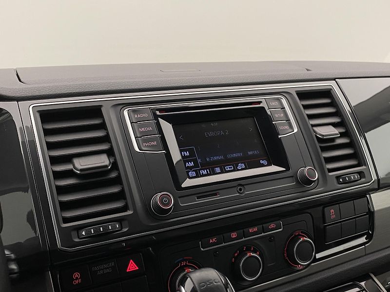 Volkswagen Multivan 2.0TDI 170kW 4MOTION DSG 7míst - fotka 31 z 34
