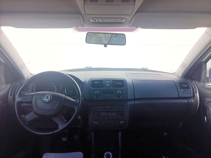 Škoda Roomster 1,6 TDi Aut.klima,Alu,Tempomat - fotka 15 z 36