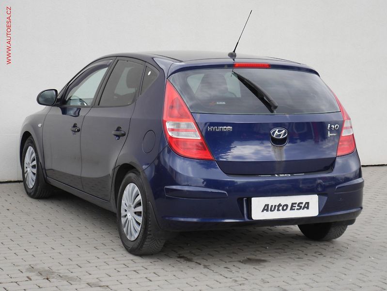 Hyundai i30 (2008) 1.4CVVT, ČR, AC, zmk.řazení - fotka 6 z 14