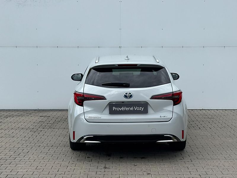 Toyota Corolla 1.8 HSD e-CVT Style Tech - fotka 9 z 28