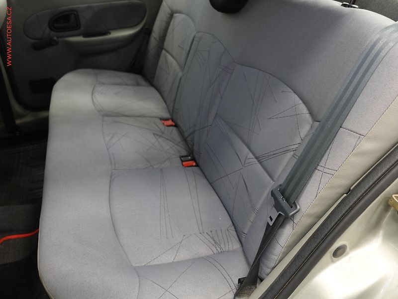 Renault Thalia (2004) 1.5 dCi, 1.maj,ČR, STK3/27 - fotka 10 z 17