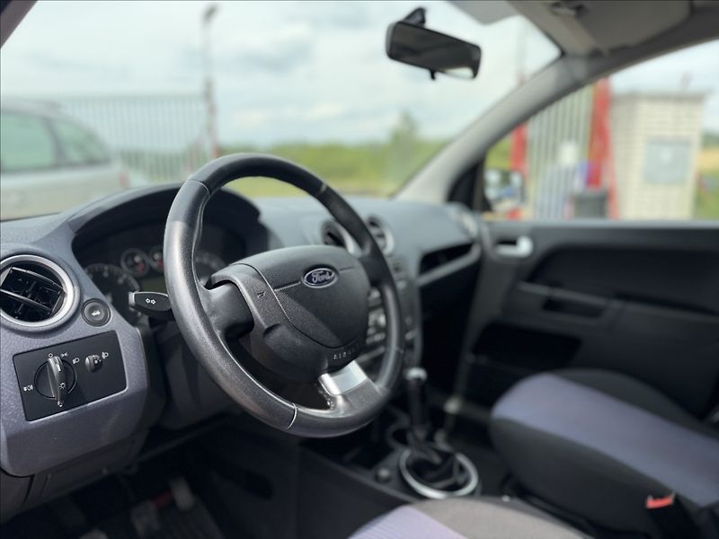 Ford Fusion 1,4 i DIGIKLIMA 57tKm PŮVOD ČR - fotka 10 z 27