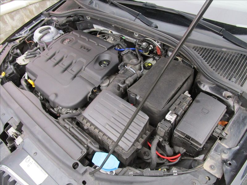 Škoda Octavia Combi 2.0TDi DSG, Scout - fotka 39 z 41