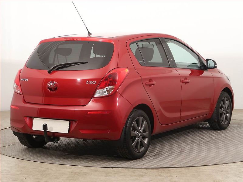 Hyundai i20 (2014) 1.2, Serv.kniha, Tempomat - fotka 5 z 14
