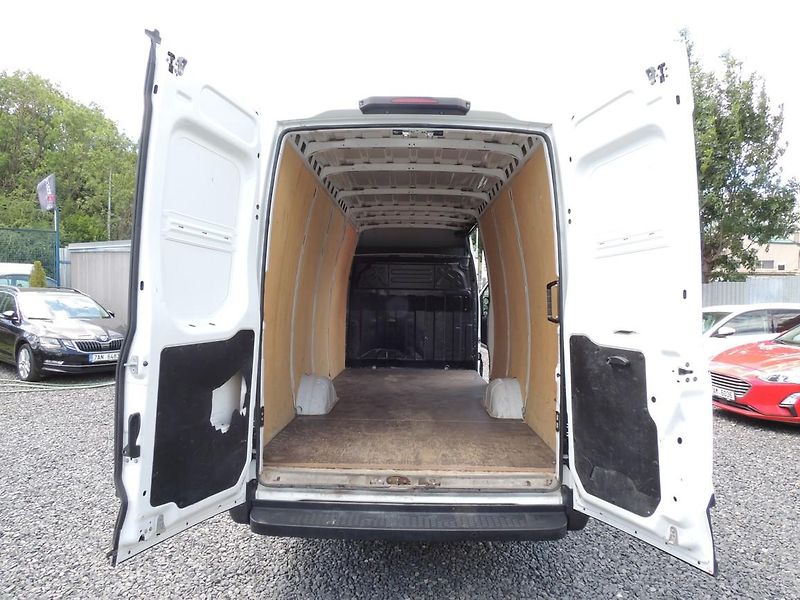 Iveco Daily (2021) 2.3D,35S16,115kw,Maxi,ČR,1maj. - fotka 23 z 31