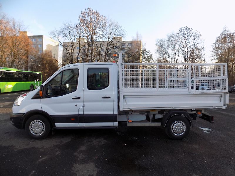 Ford Transit (2017) 2.0 96KW 7MÍST SKLÁPĚČ - fotka 4 z 47