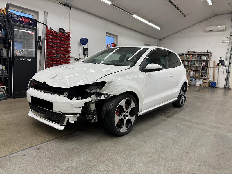 Volkswagen Polo 1.4 GTI 132 kW - fotka 3 z 18