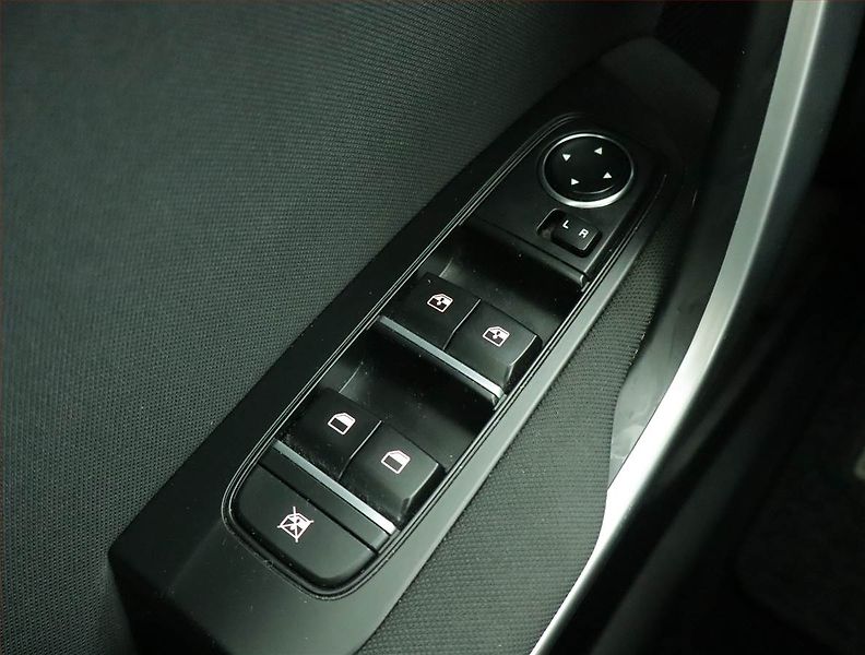 Kia Ceed (2023) Spin 1.0 T-GDI, SPIN, DPH - fotka 14 z 15