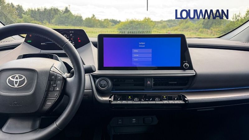 Toyota Prius 2.0 PHEV PRESTIGE - fotka 7 z 24