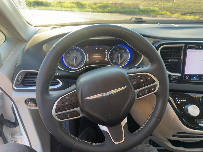 Chrysler Pacifica (2022) 3,6 8 míst 360 DVD Radar  2022 - fotka 19 z 19
