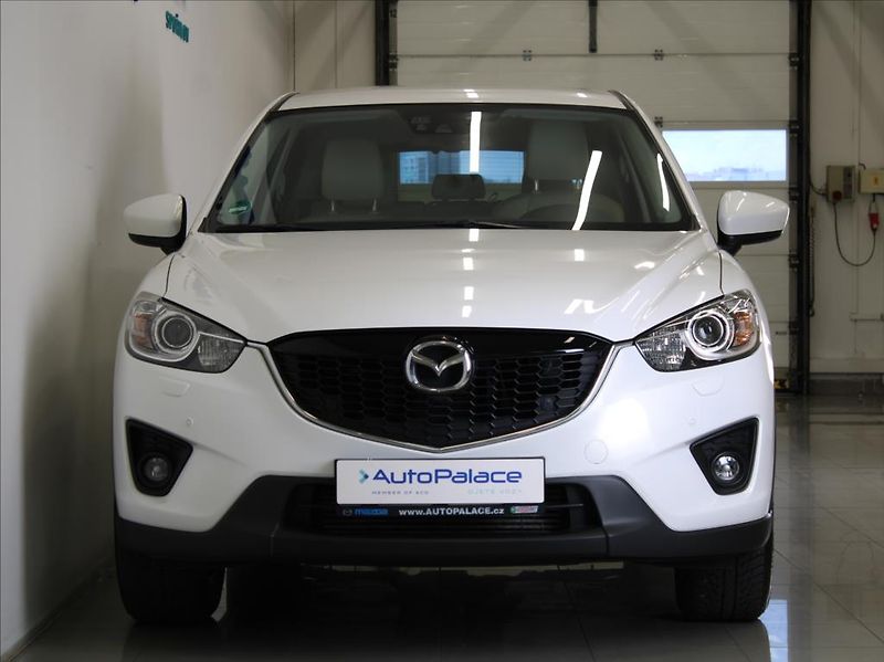Mazda CX-5 2,2 G175 AWD Rev.TOP Bílá KŮŽE - fotka 2 z 25