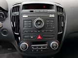 Kia Ceed 2,0 CRDi(103kW)*STK DO 8/2028* - náhled 10