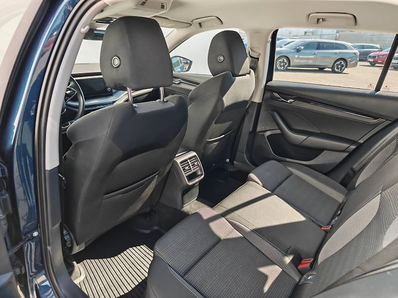 Škoda Octavia Ambition 6MP 1,5TSI - fotka 7 z 20