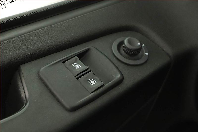 Opel Vivaro (2019) 1.6 BiCDTI, Bus, 9Míst, ČR - fotka 9 z 13