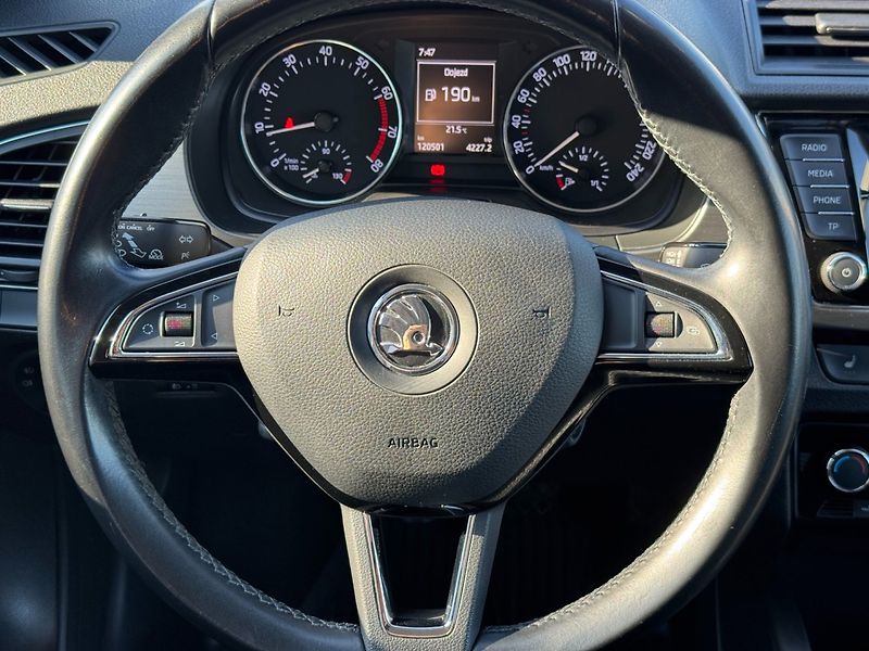 Škoda Fabia (2015) STYLE 1.0 MPI 55kW - fotka 16 z 31