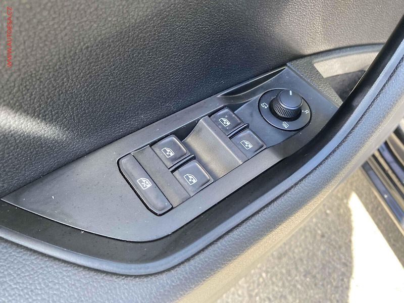 Škoda Superb (2016) 2.0 TDi, Style, DSG - fotka 13 z 18