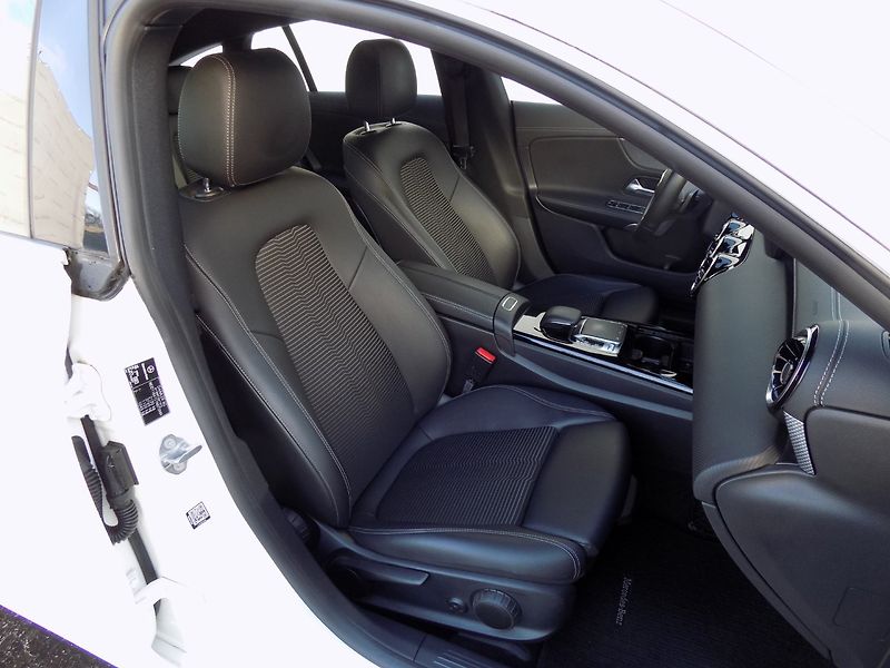 Mercedes-Benz CLA (2019) 200d/Full-Led/1.majitel/ - fotka 19 z 50