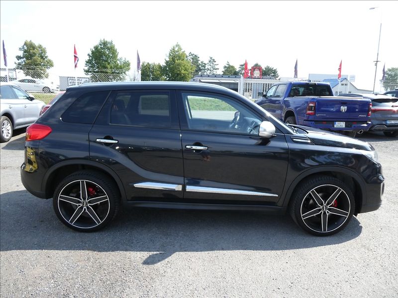 Suzuki Vitara 1,4 T 103kW 4x4 automat,závěs - fotka 2 z 49