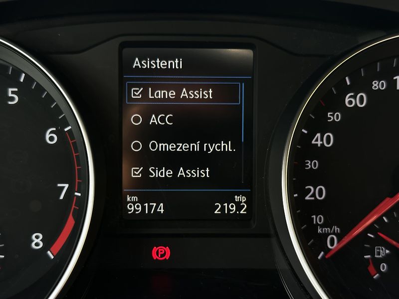 Volkswagen Passat (2020) 1.5TSI/110kW *DSG * LED*  - fotka 13 z 43