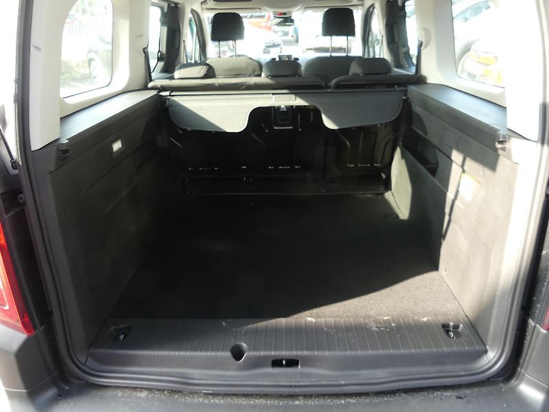 Citroën Berlingo (2026) XL YOU PROFI Diesel 100k MAN6 - fotka 9 z 18
