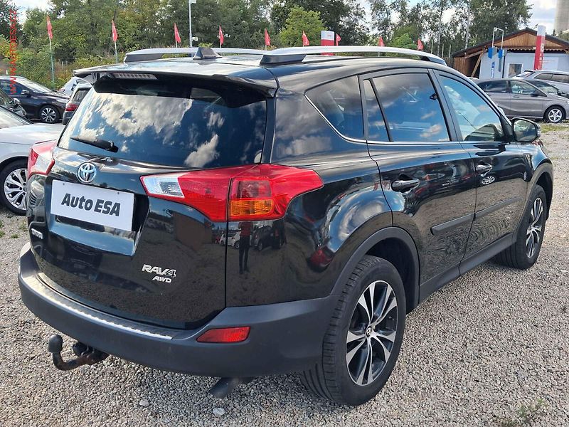 Toyota RAV4 (2014) 2.2 D-4D 4x4, ČR, AC, TZ - fotka 4 z 22