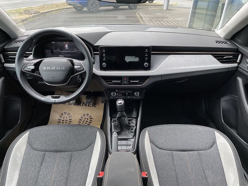 Škoda Scala Top Selection 1.0 TSI 85 kW - fotka 8 z 11