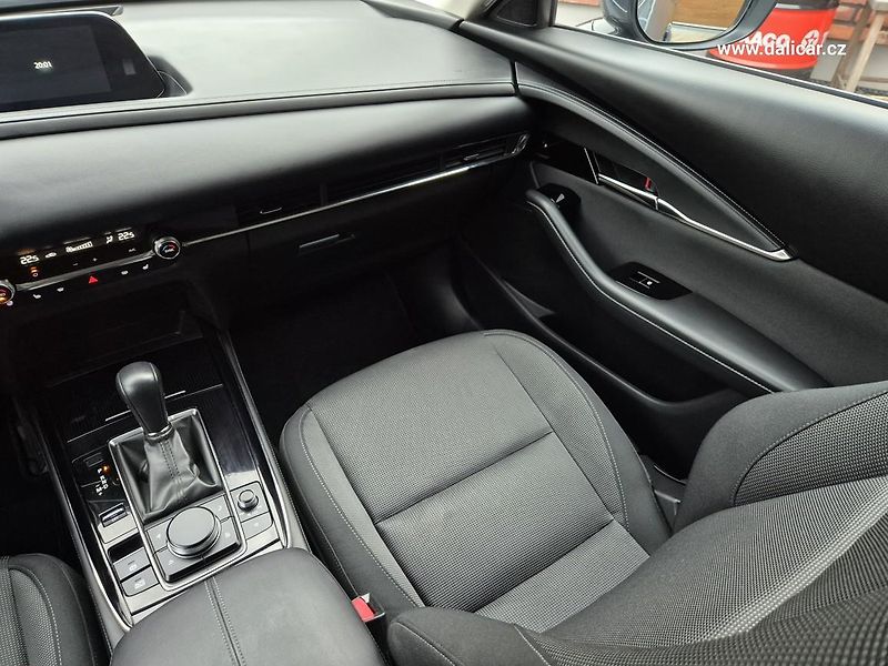 Mazda CX-30 (2022) CX-30 2.0i ESkyactiv-X Automat - fotka 32 z 54