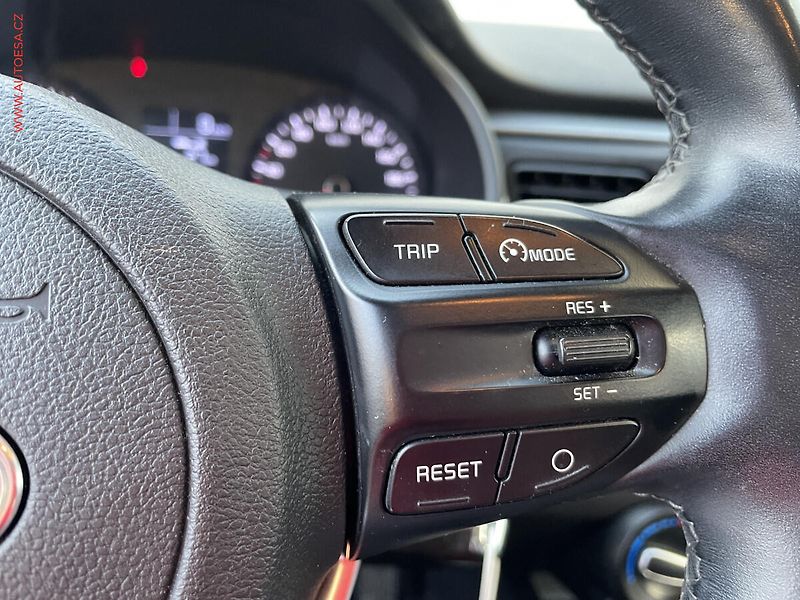 Kia Rio (2017) 1.2i, ČR, AC, tempo - fotka 15 z 19
