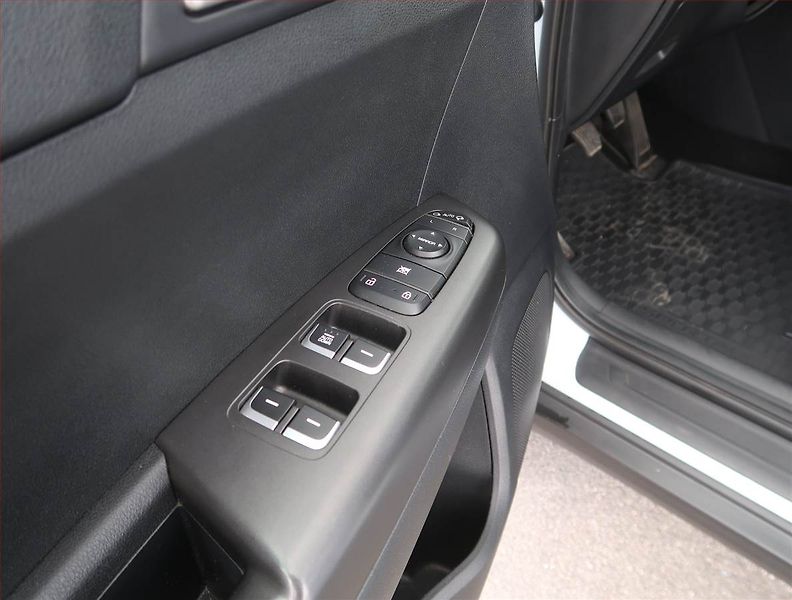 Kia Sportage (2019) 1.6 GDI, Navi, Tempomat - fotka 17 z 18