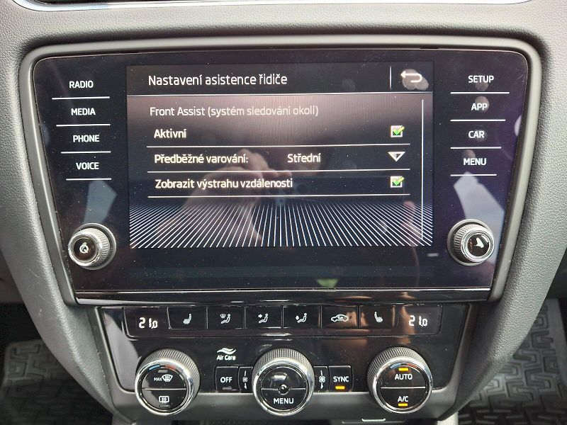 Škoda Octavia (2020) Combi Style DSG 2,0TDi 110kW - fotka 27 z 34