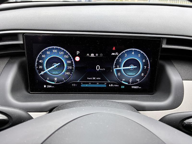 Hyundai Tucson 1.6T-GDi 110kW SMART AUTOMAT - fotka 17 z 31