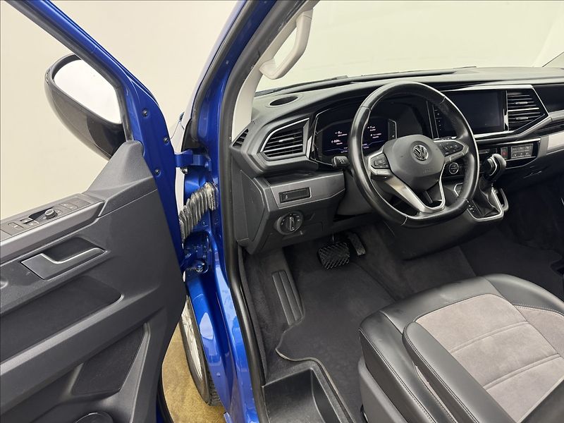 Volkswagen Multivan 2,0 4X4 DSG NZTOP HIGHLINE ČR - fotka 23 z 40