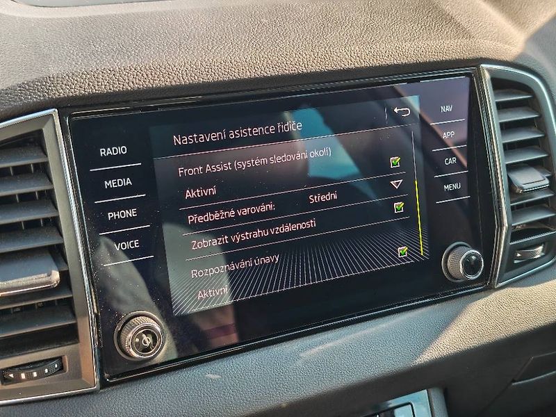 Škoda Karoq Style 7DSG 1,5TSI - fotka 18 z 24