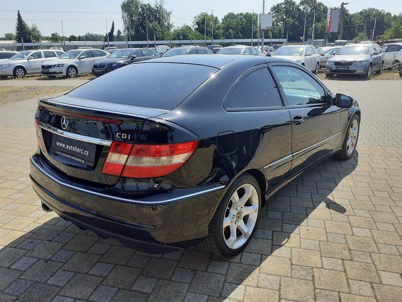 Mercedes-Benz CLC (2008) 200 CDi - fotka 4 z 30