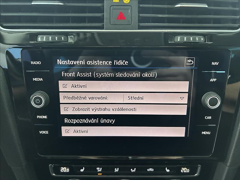 Volkswagen Golf 1,6   TDI 85kW,JOIN,TAŽNÉ,SERV - fotka 19 z 30