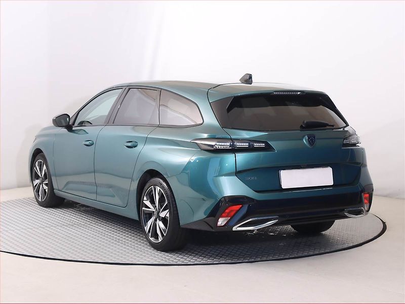 Peugeot 308 (2022) 1.2 PureTech, Serv.kniha, Kůže - fotka 4 z 18