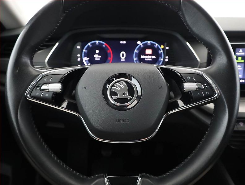 Škoda Octavia (2023) Ambition 2.0 TDI, ČR,1.maj - fotka 8 z 16