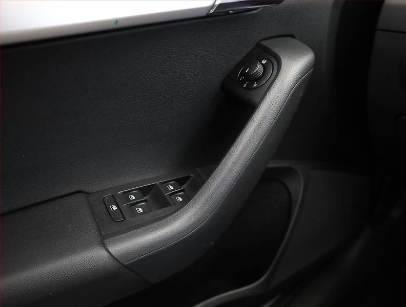 Škoda Octavia (2019) Ambition Plus 1.5 TSI, Automat - fotka 13 z 15