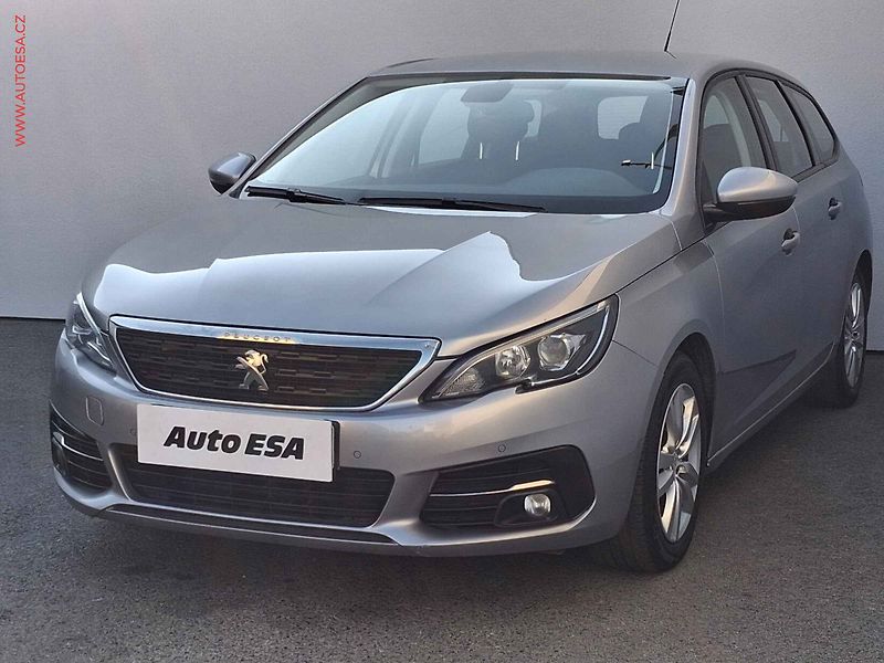 Peugeot 308 (2018) 1.5HDi, ČR, Navi, AC - fotka 3 z 18