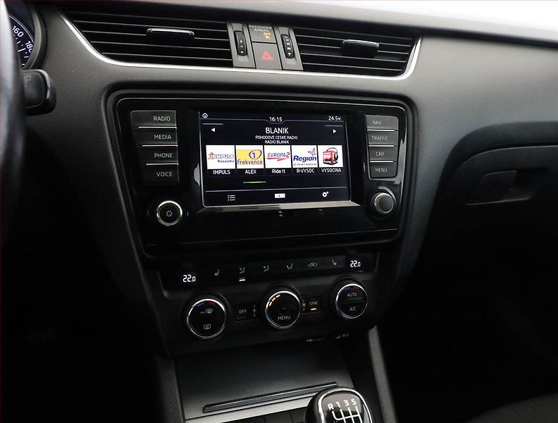 Škoda Octavia (2016) 2.0 TDI, Navi, Tempomat - fotka 10 z 18