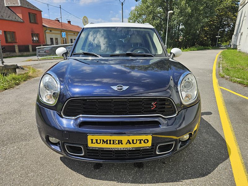 Mini Countryman (2011) S, 1.6i 135kw 4x4 automat - fotka 8 z 14