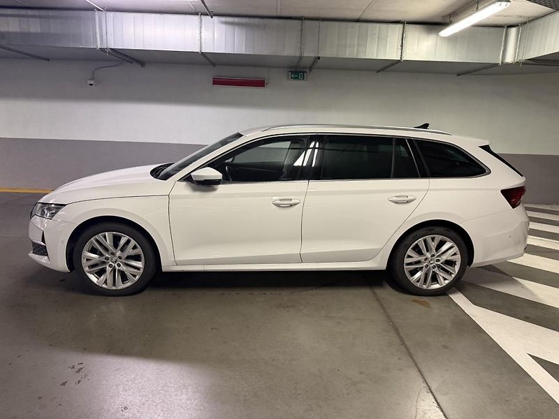 Škoda Octavia (2024) 1.5TSi Exclusive Selection - fotka 2 z 18