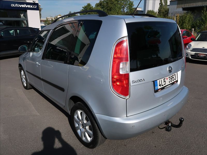 Škoda Roomster 1,2 TSi,63kW,1majČR,klima,tažn - fotka 4 z 22