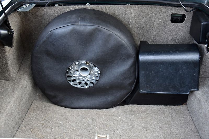 Jaguar XJS (1990) 5.3 V12 CLASSIC COLLECTION - fotka 38 z 49