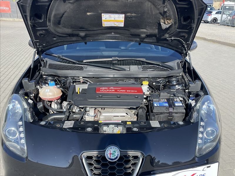 Alfa Romeo Giulietta 1,4 i 16V T 110KW XENON odp.DP - fotka 25 z 37