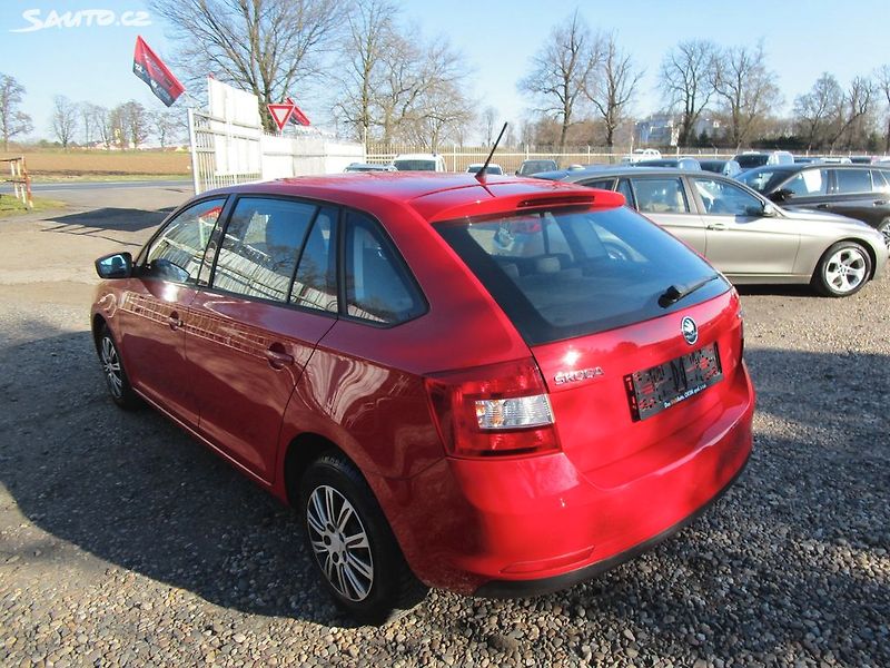 Škoda Rapid 1,2TSI-63KW-NOVÉ KOTOUČE+PRUŽ - fotka 5 z 19