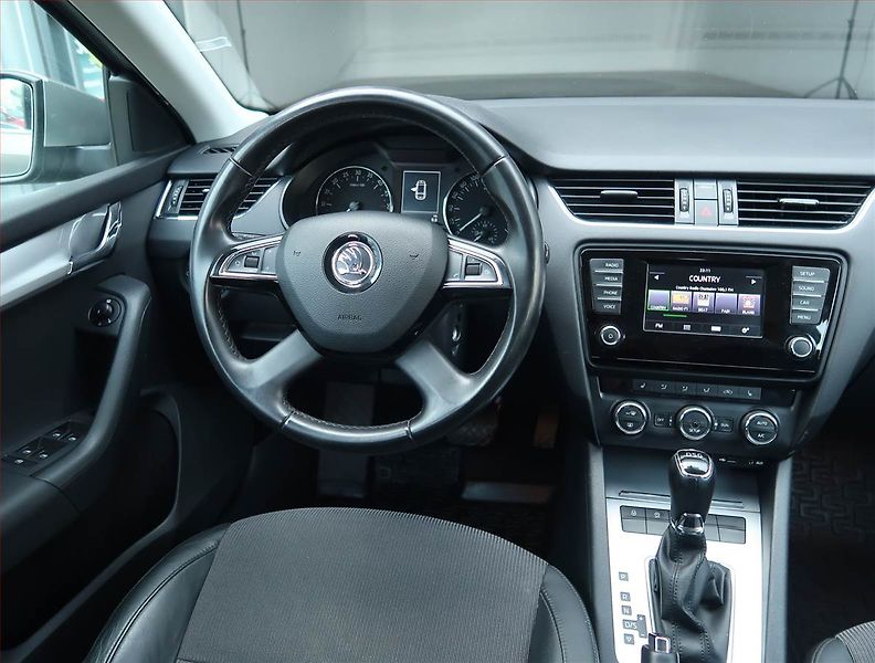 Škoda Octavia (2013) Elegance 1.6 TDI, Automat - fotka 7 z 16