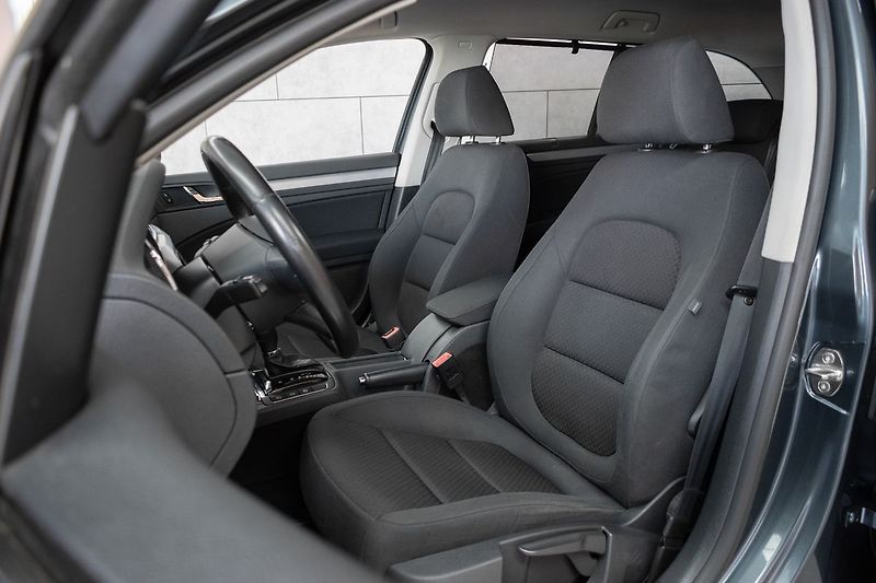 Škoda Superb 2.0 TDI DSG AMBITION BUSINESS - fotka 10 z 32