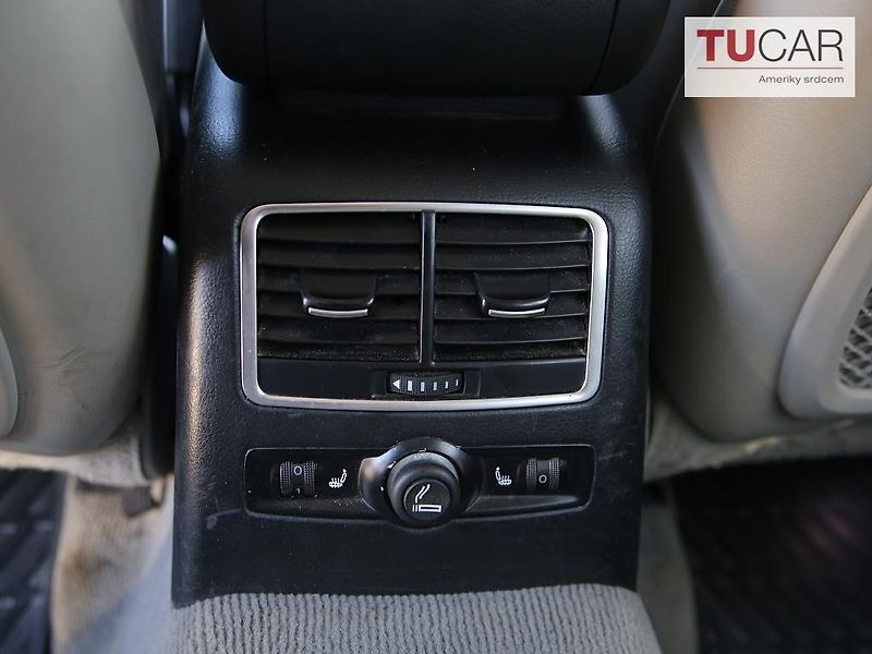 Audi A6 (2010) Allroad Quatro 4.2 V8 Automat  - fotka 32 z 39